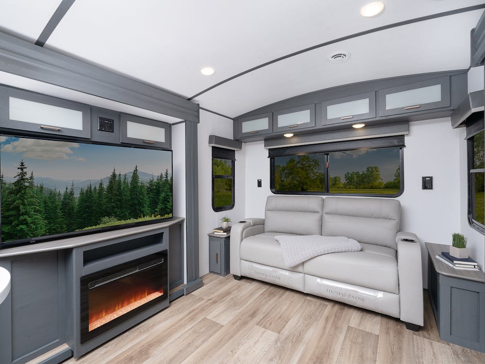 Premier 30RIPR Entertainment Area