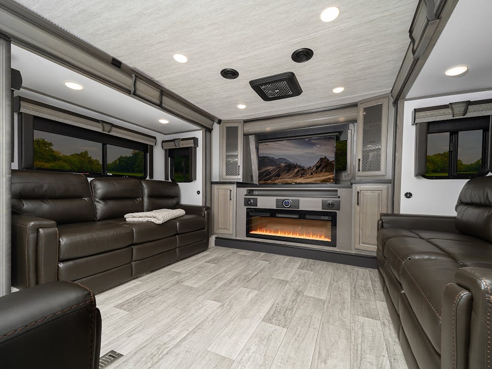 Montana 3761FL Living Space