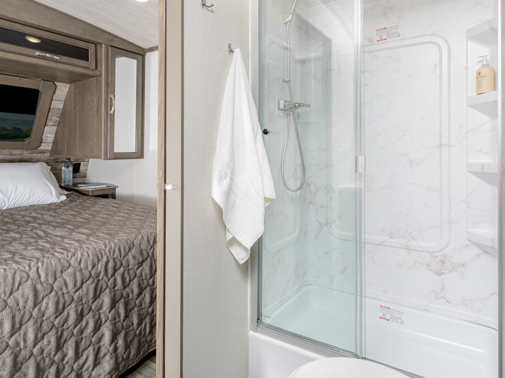 Cougar Half-Ton 30BHS Bathroom