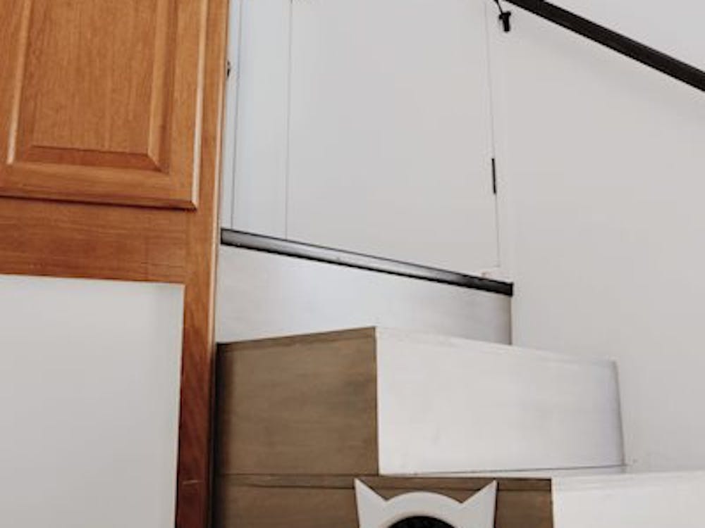 custom pet den in fifth wheel