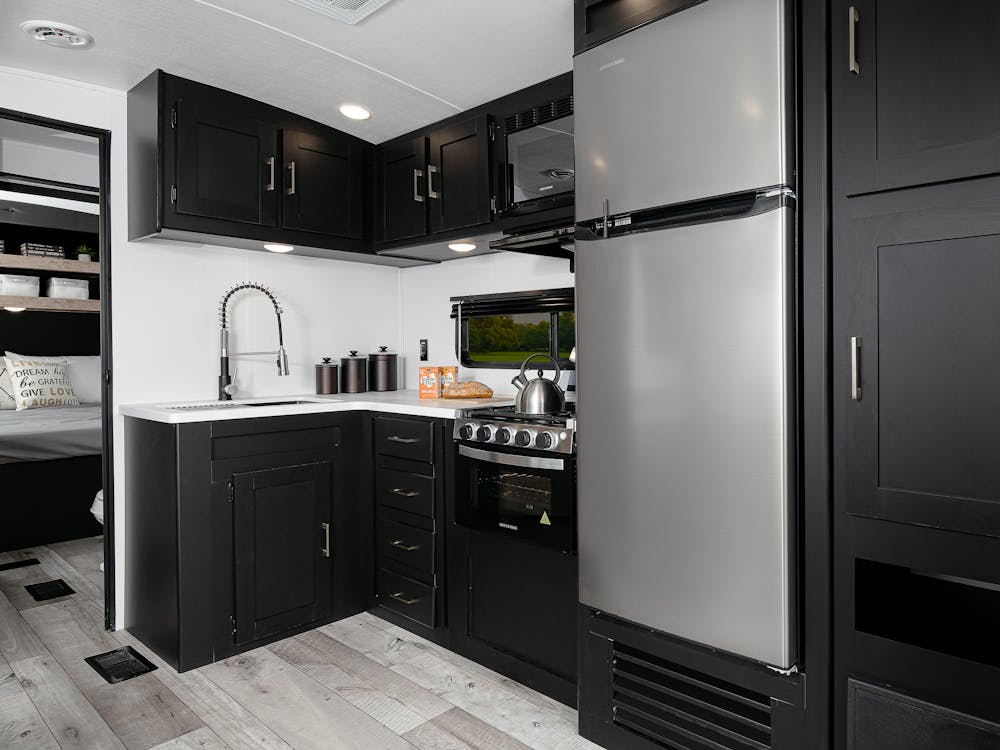 Springdale 285TL Kitchen