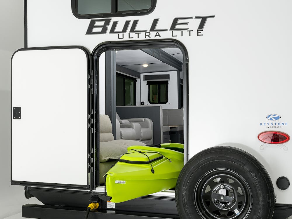 Bullet 312BHS With Kayak