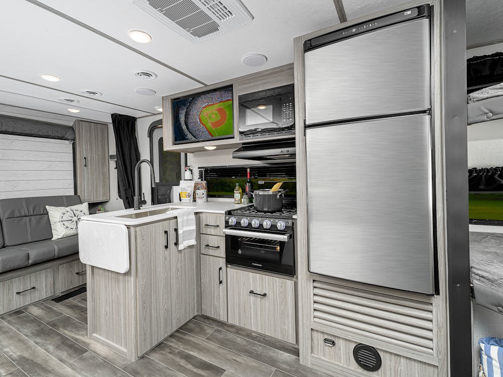 Passport 221BH Kitchen