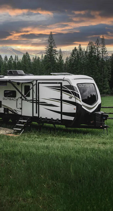Outback Travel Trailers - Luxury Fifth Wheel Amenities in a Smaller ...