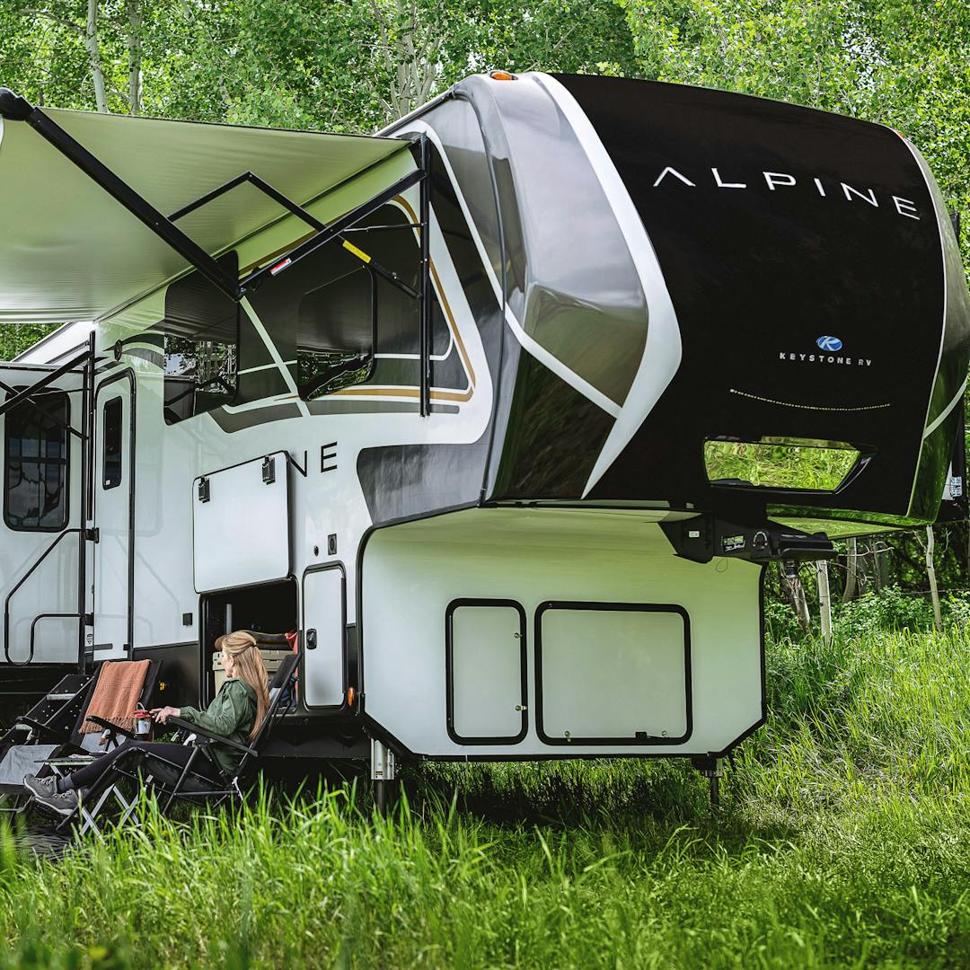 Alpine luxury-fifth-wheels - Compare Floorplans - Keystone RV