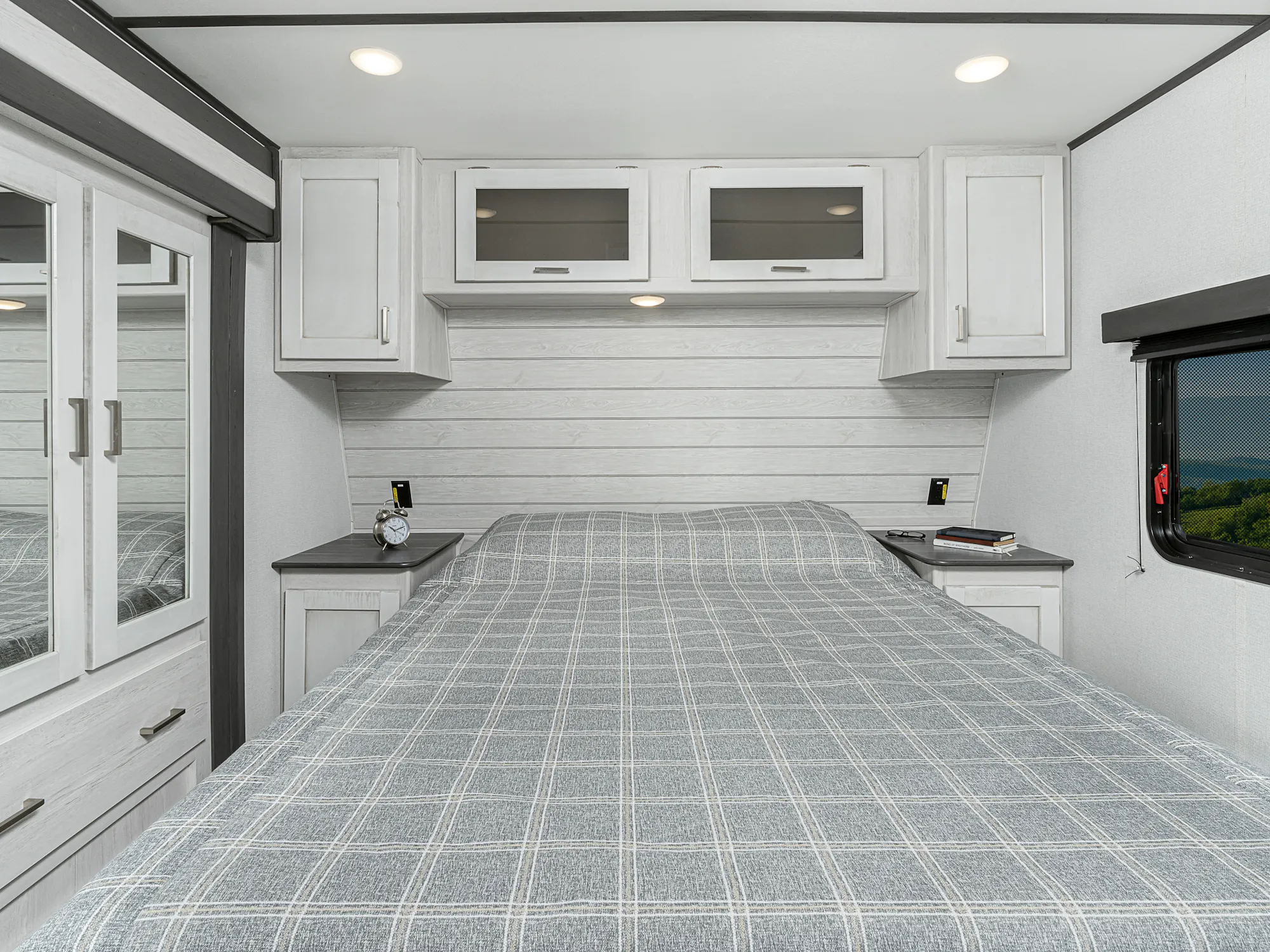 2026 Keystone Sprinter 3800FLB photo 5