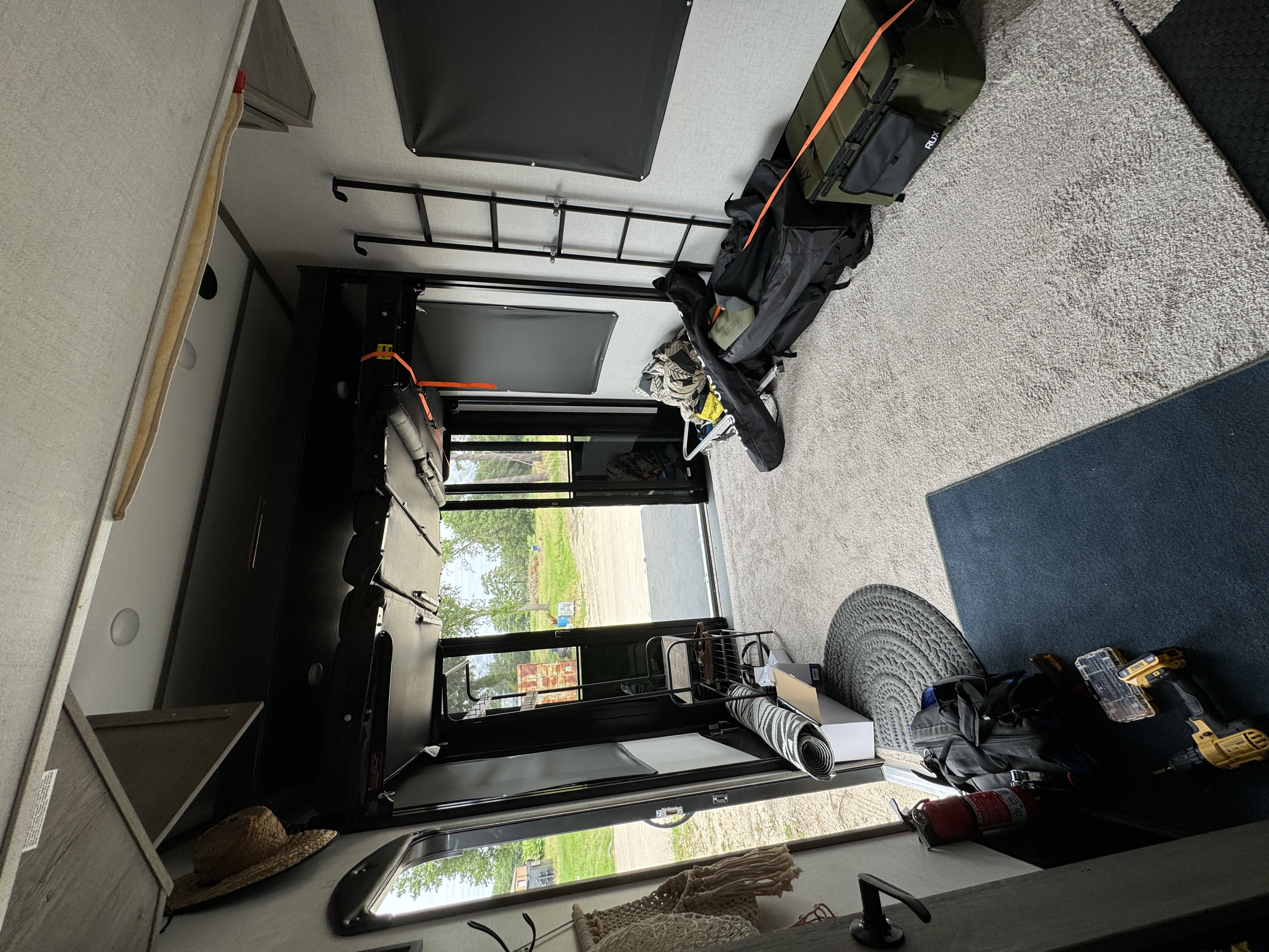 Carbon 358 Garage Area