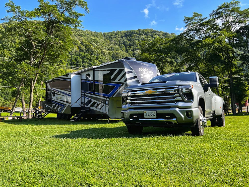 Find Us Camping and Fuzion Boondocking in Moutain Range