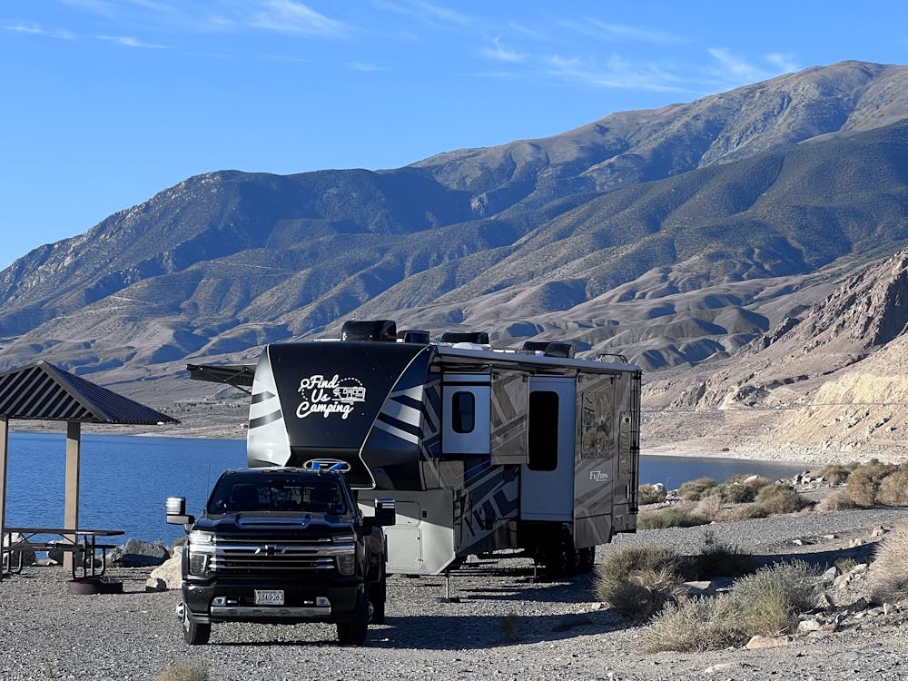 Find Us Camping and Fuzion Boondocking Mountain Lake