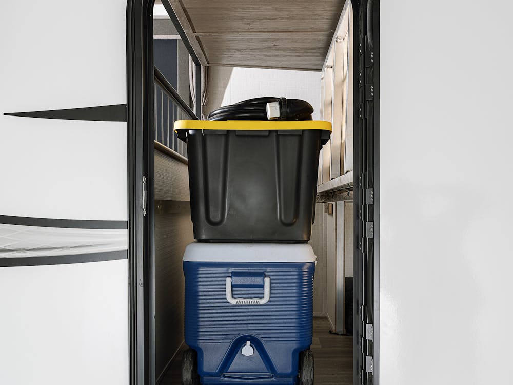 Cougar Half-Ton 30BHS Cargo Storage