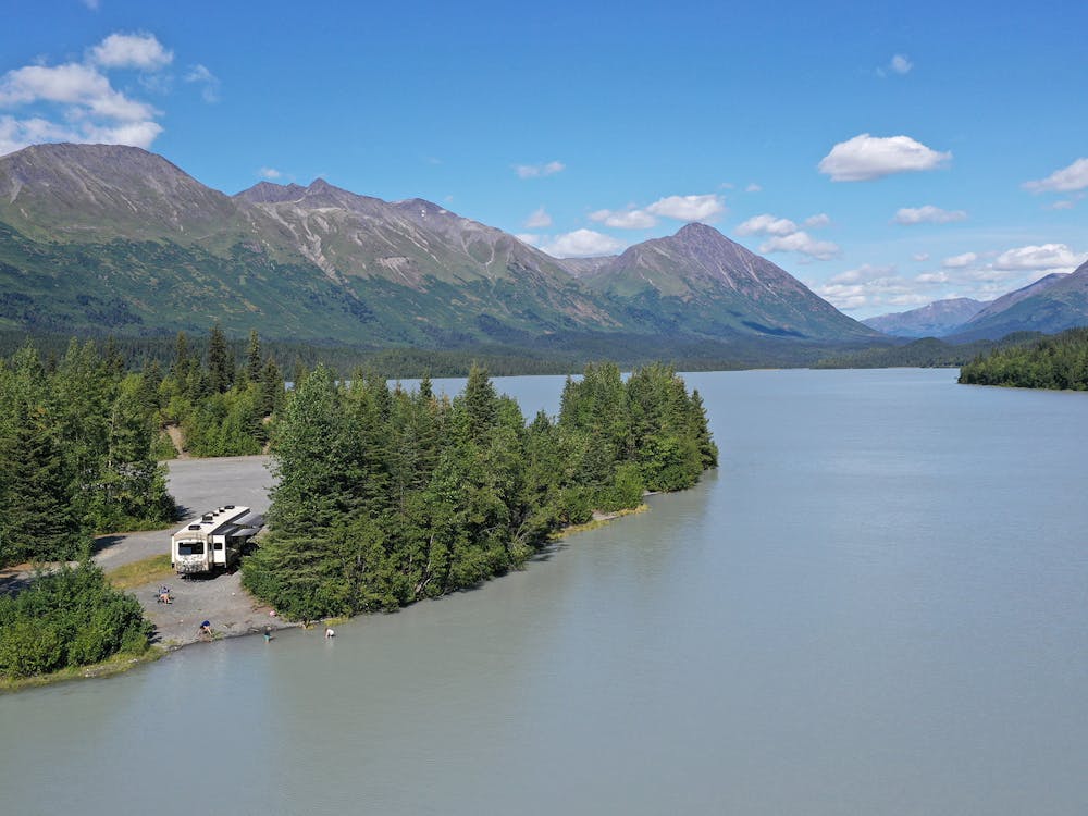 RV Boondocking near mountains and lake