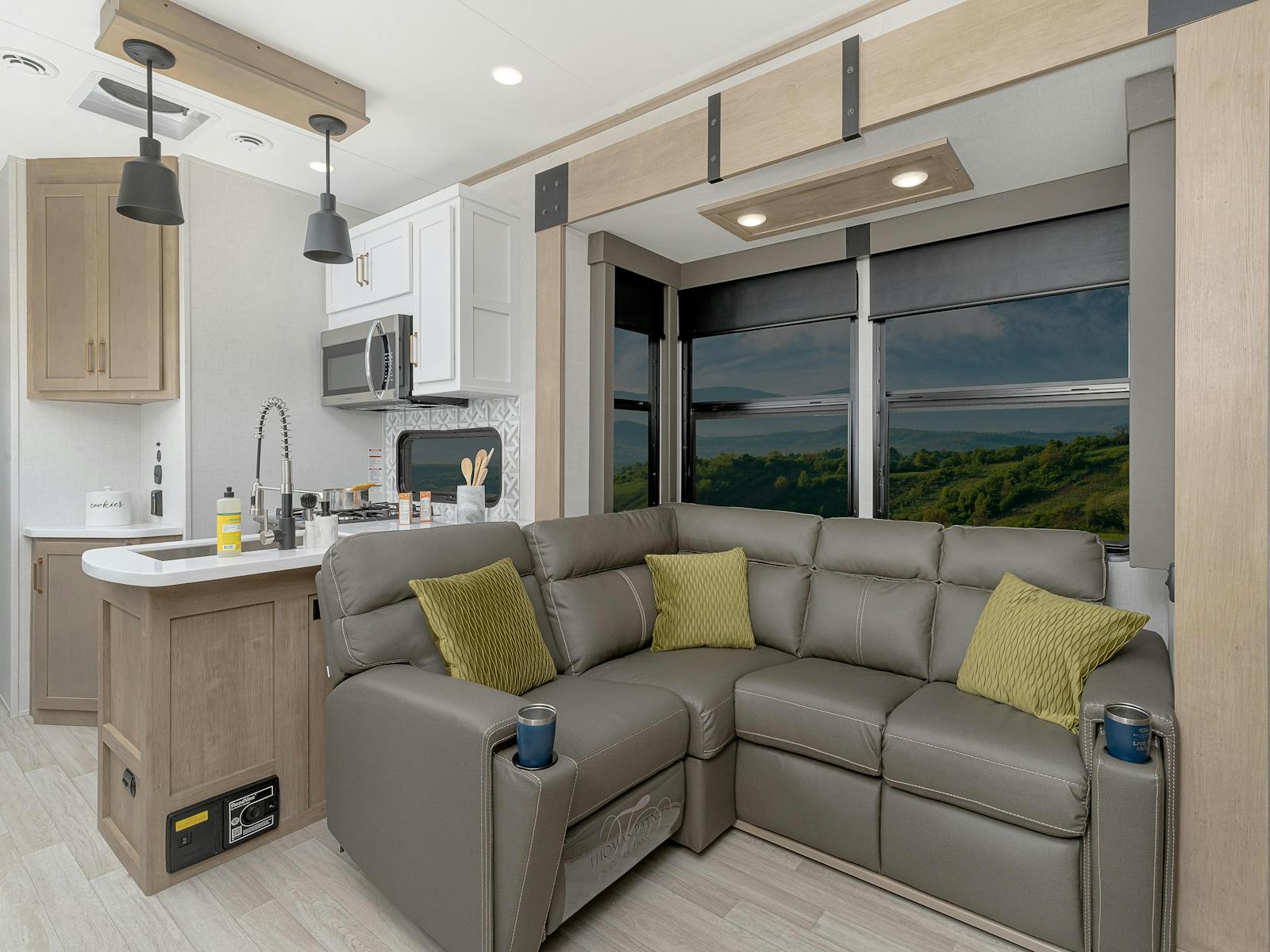 Raptor Performance Fifth Wheel Toy Haulers - Unleash Your Inner Thrill ...