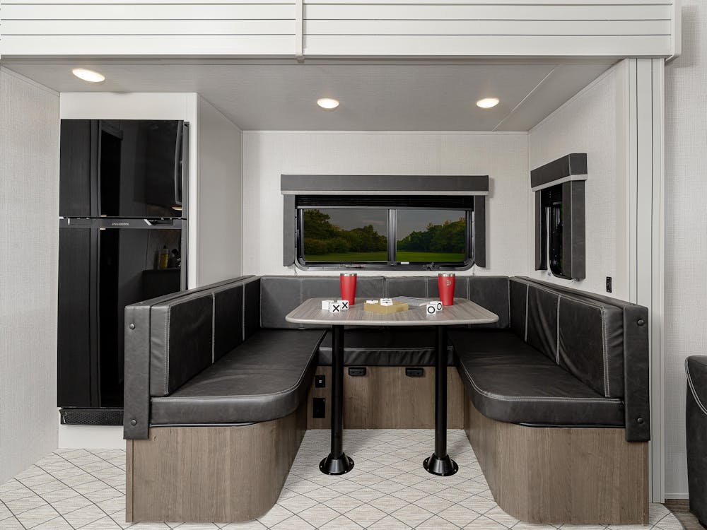 Cougar Sport 2700BH Dinette