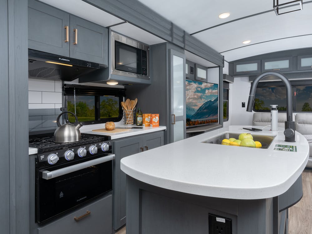 Premier 30RIPR Kitchen