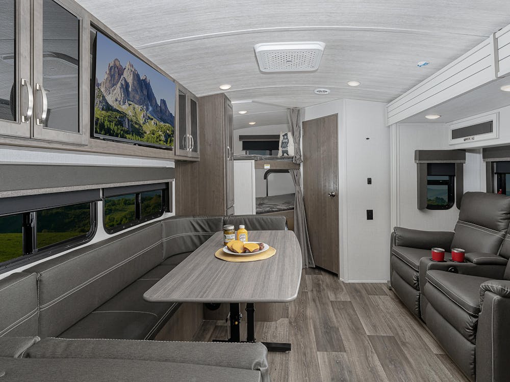 Cougar Half-Ton 27BHS main shot