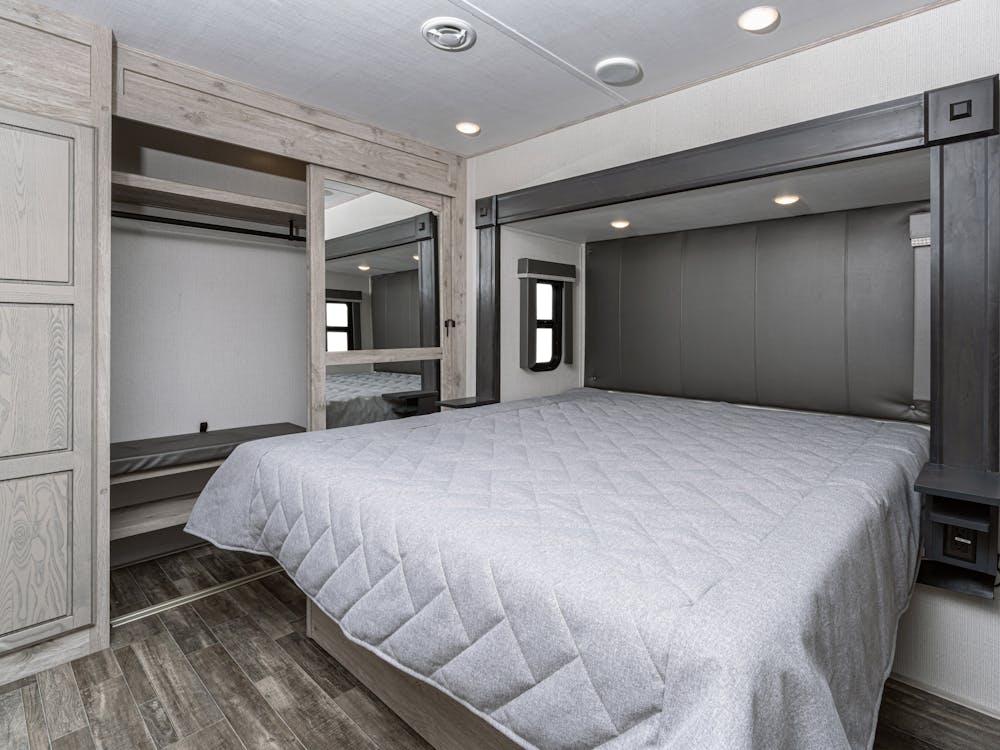 Avalanche 360FL Bedroom