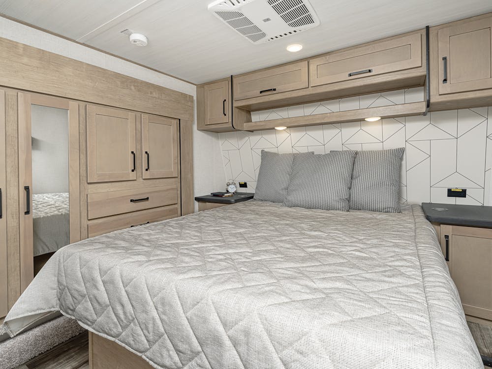 Carbon 358 Bedroom