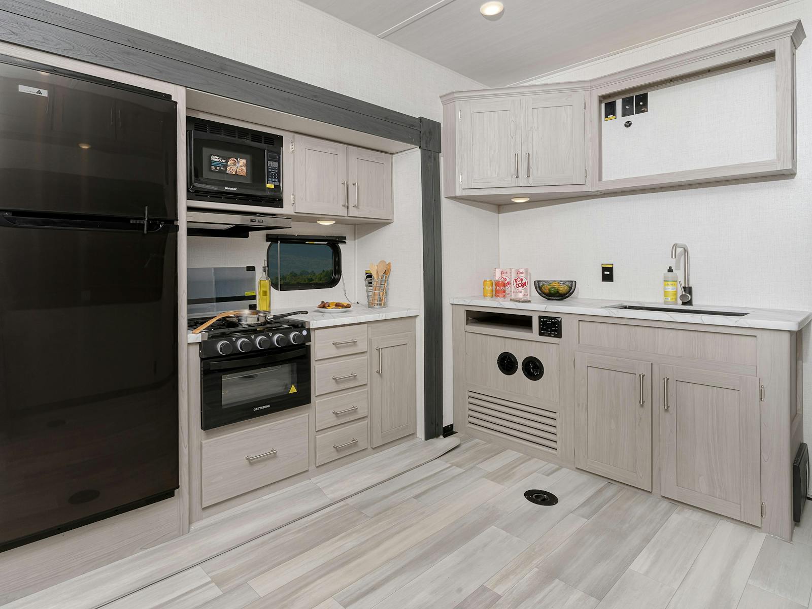 Impact Aluminum Travel Trailer Decor
